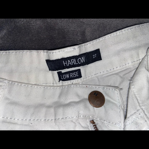 Harlow - Low Rise Jean Short - Picture 2 of 3